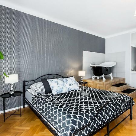 Clicktheflat Apartment Chmielna 7 Varsovie Extérieur photo