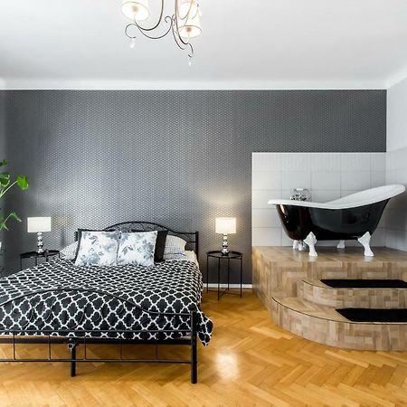 Clicktheflat Apartment Chmielna 7 Varsovie Extérieur photo