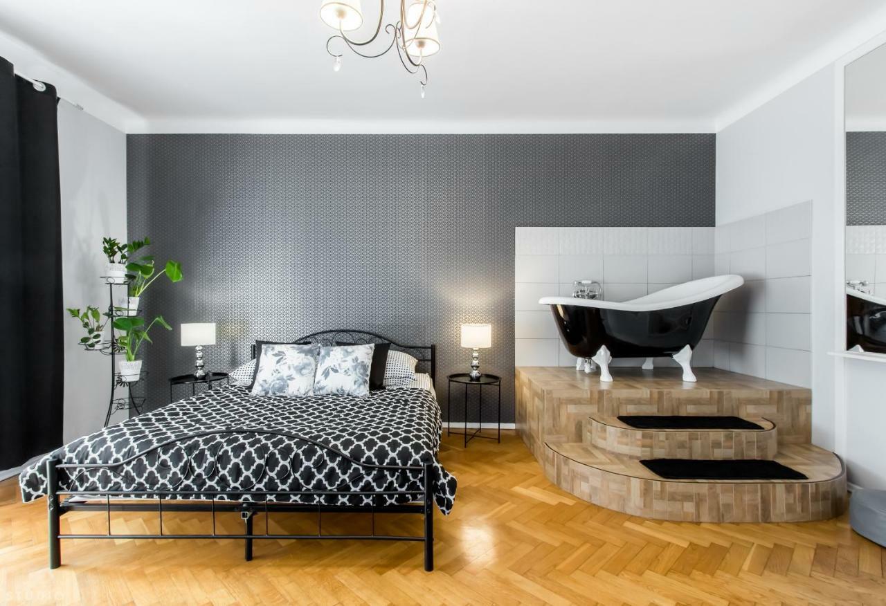 Clicktheflat Apartment Chmielna 7 Varsovie Extérieur photo