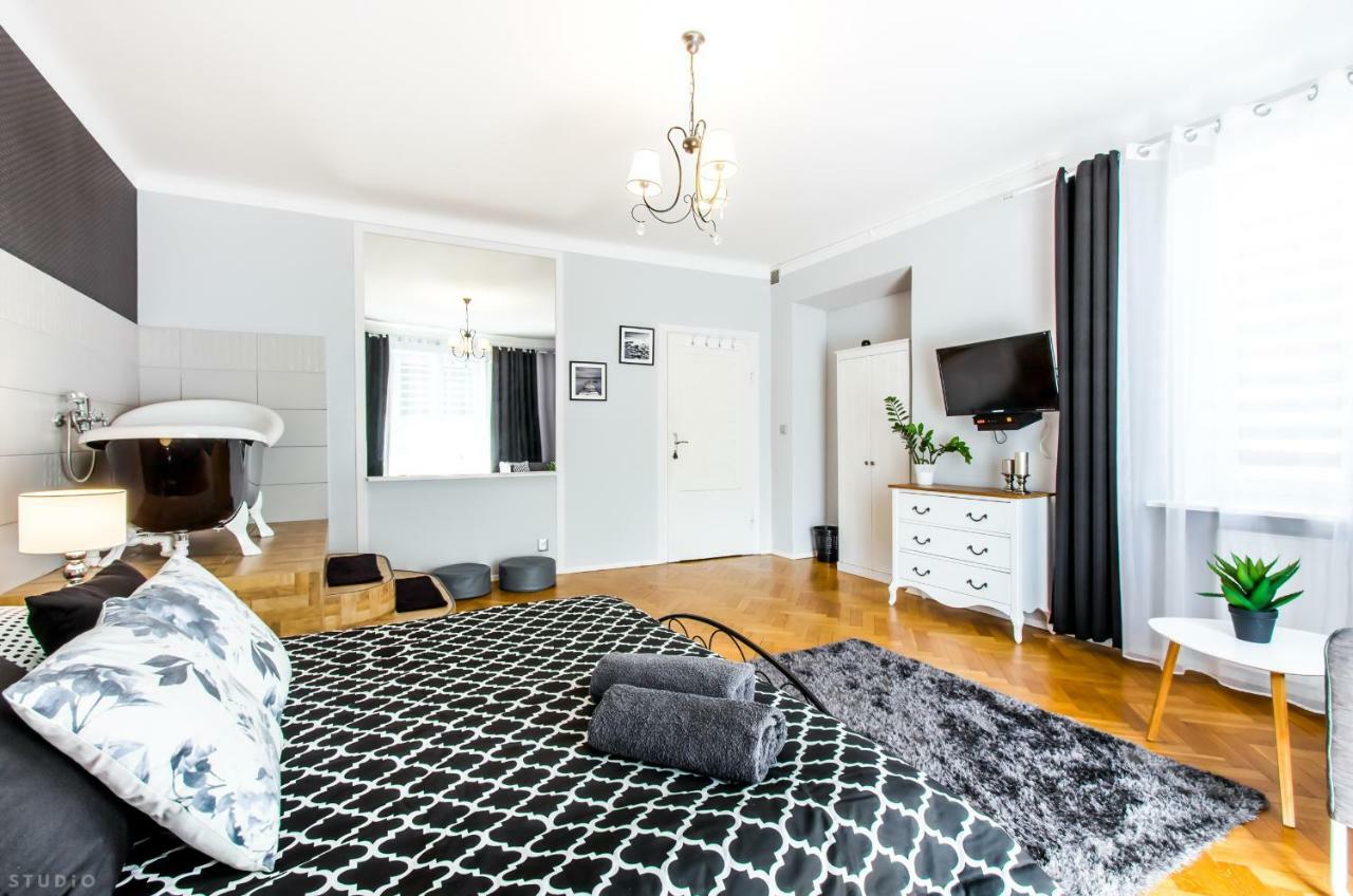 Clicktheflat Apartment Chmielna 7 Varsovie Extérieur photo