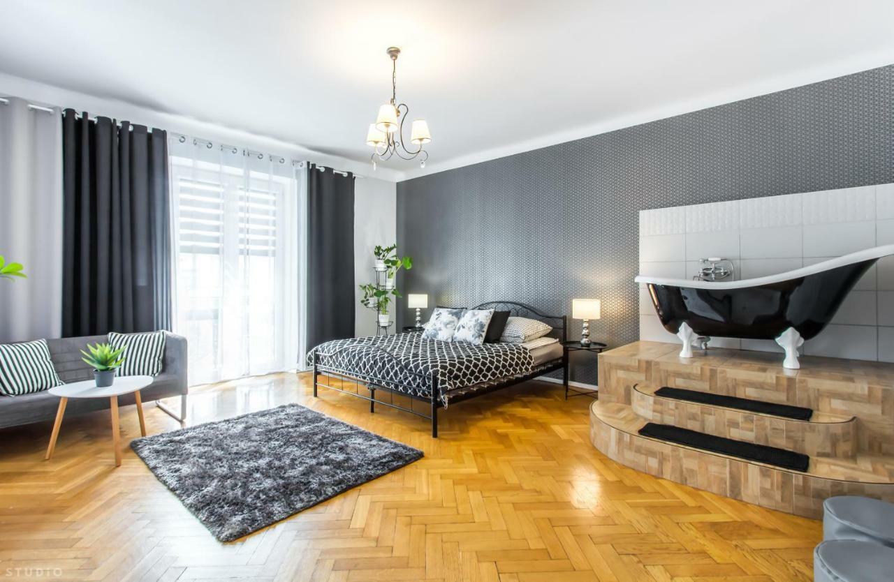 Clicktheflat Apartment Chmielna 7 Varsovie Extérieur photo