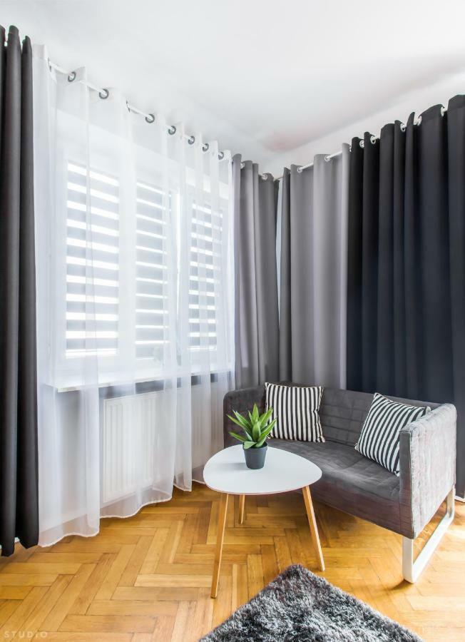 Clicktheflat Apartment Chmielna 7 Varsovie Extérieur photo